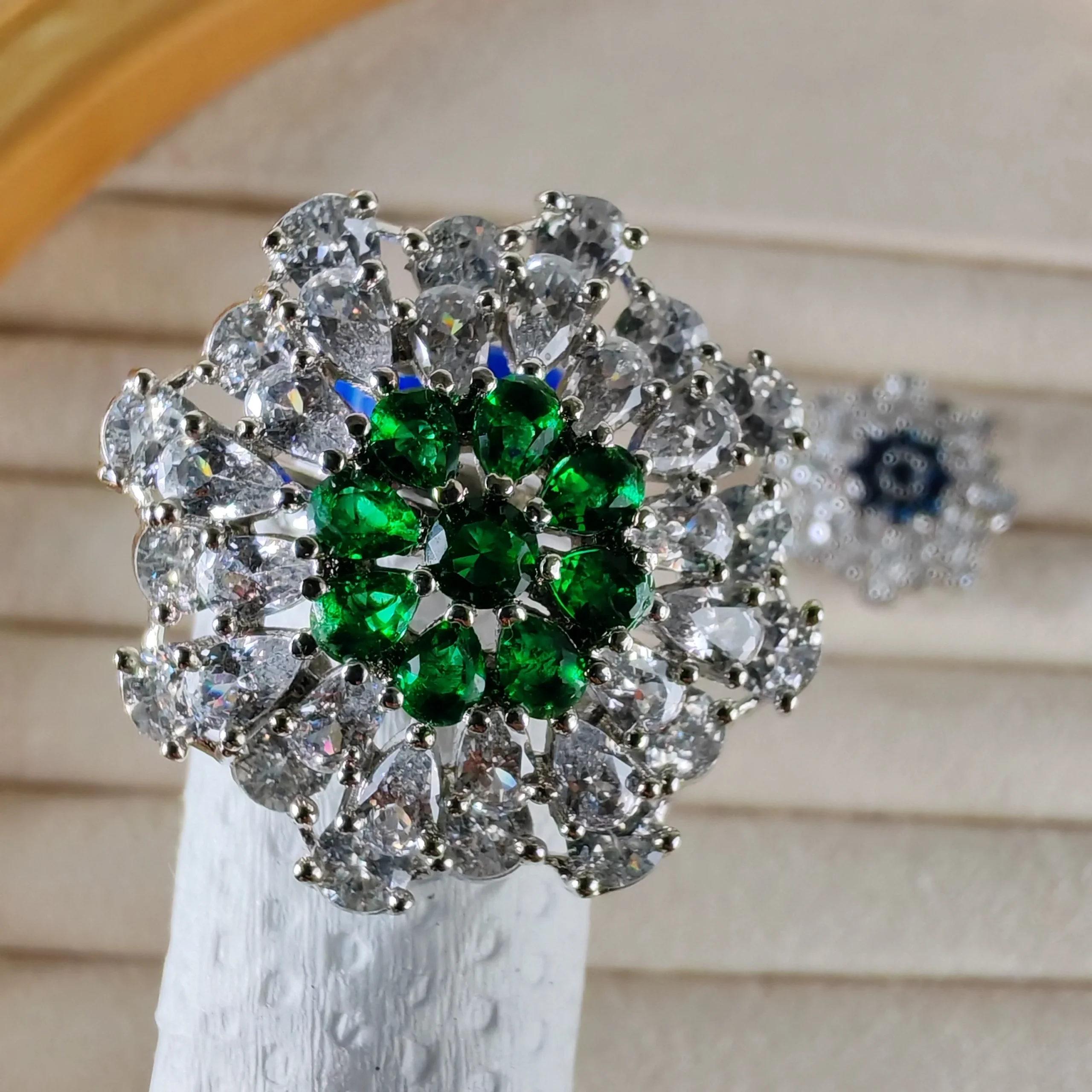 3318-green 3318 - Finger Ring - Image 1