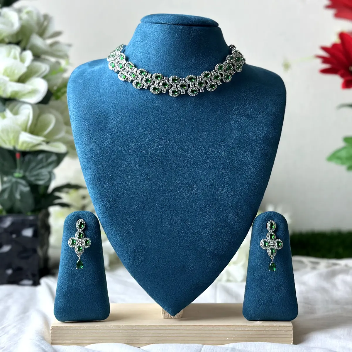 3604 (1) Oval Halo AD Stone Choker - 3604 - Image 1