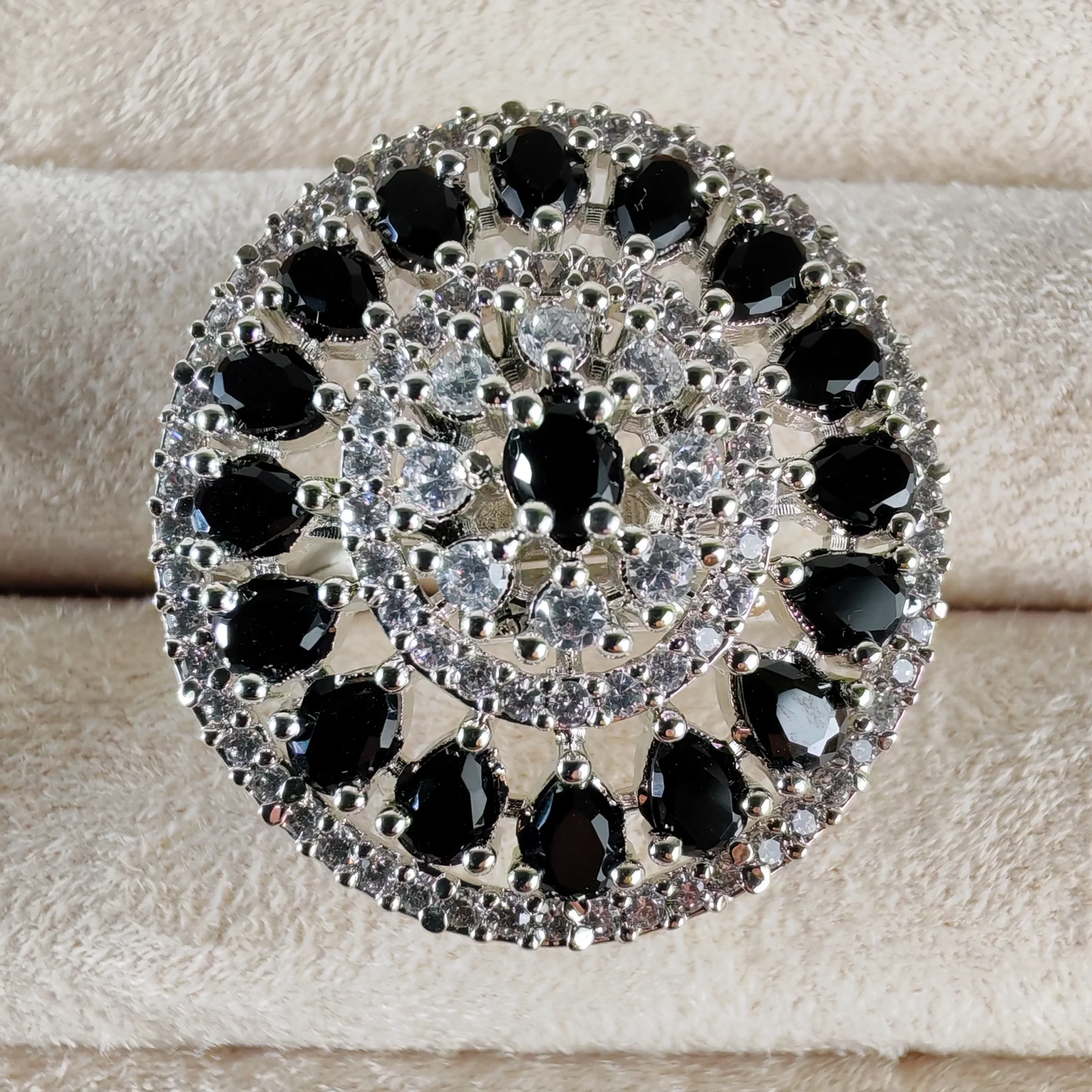 3735-black 3735 - Finger Ring - Image 1