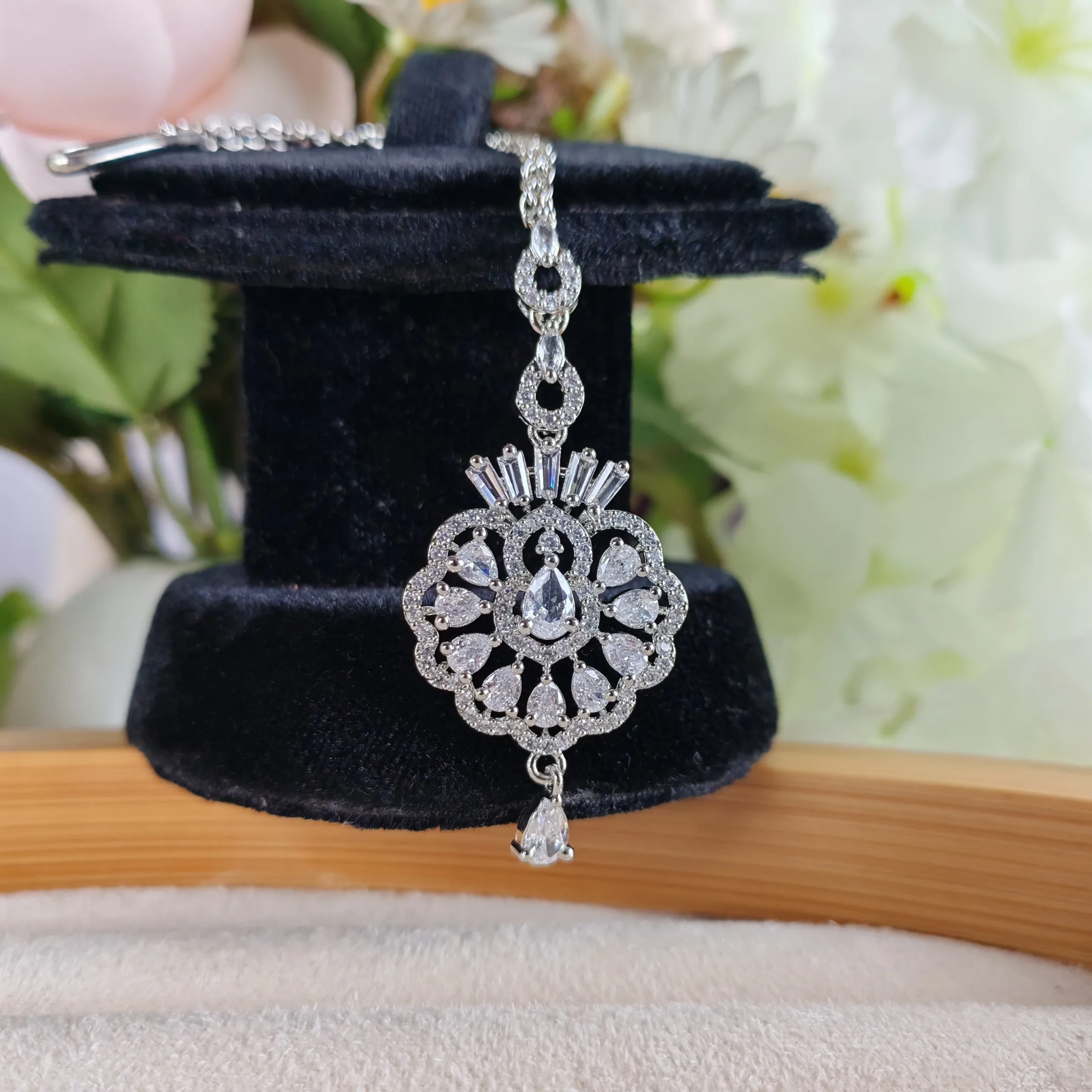 3739 ww 3739 -AD Stone Tikli - Image 1